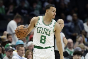打过NBA？喀麦隆男篮通杰首节7中1仅拿3分 2025年53号秀