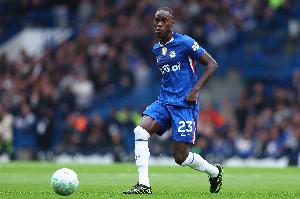 佩杜拉：科莫与切尔西保持联系寻求签下查洛巴，分歧约500万欧