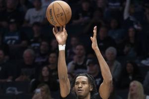 来人了！官方：火箭正式签约前锋菲利普斯 球员NBA生涯场均3.6分