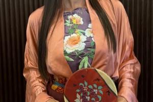 佩德里女友一同来华游玩，INS晒出汉服照