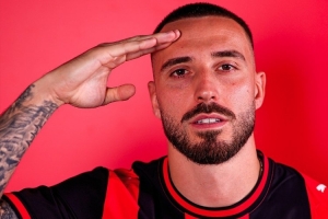 意天空：马里奥·希拉未遭遇肌肉损伤，球员右股直肌不适