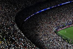 英国《卫报》评选2026世界杯30大照片：梅西角旗“圣殿”排名第一